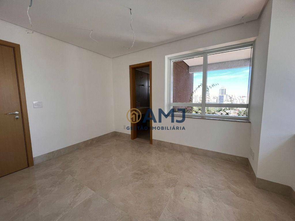 Apartamento à venda com 4 quartos, 256m² - Foto 17