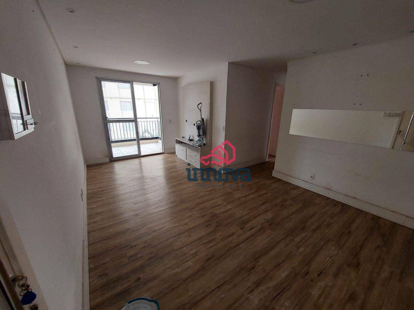 Apartamento à venda com 3 quartos, 76m² - Foto 1