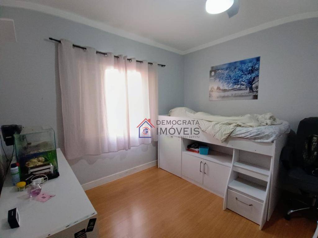 Casa à venda com 3 quartos, 240m² - Foto 22