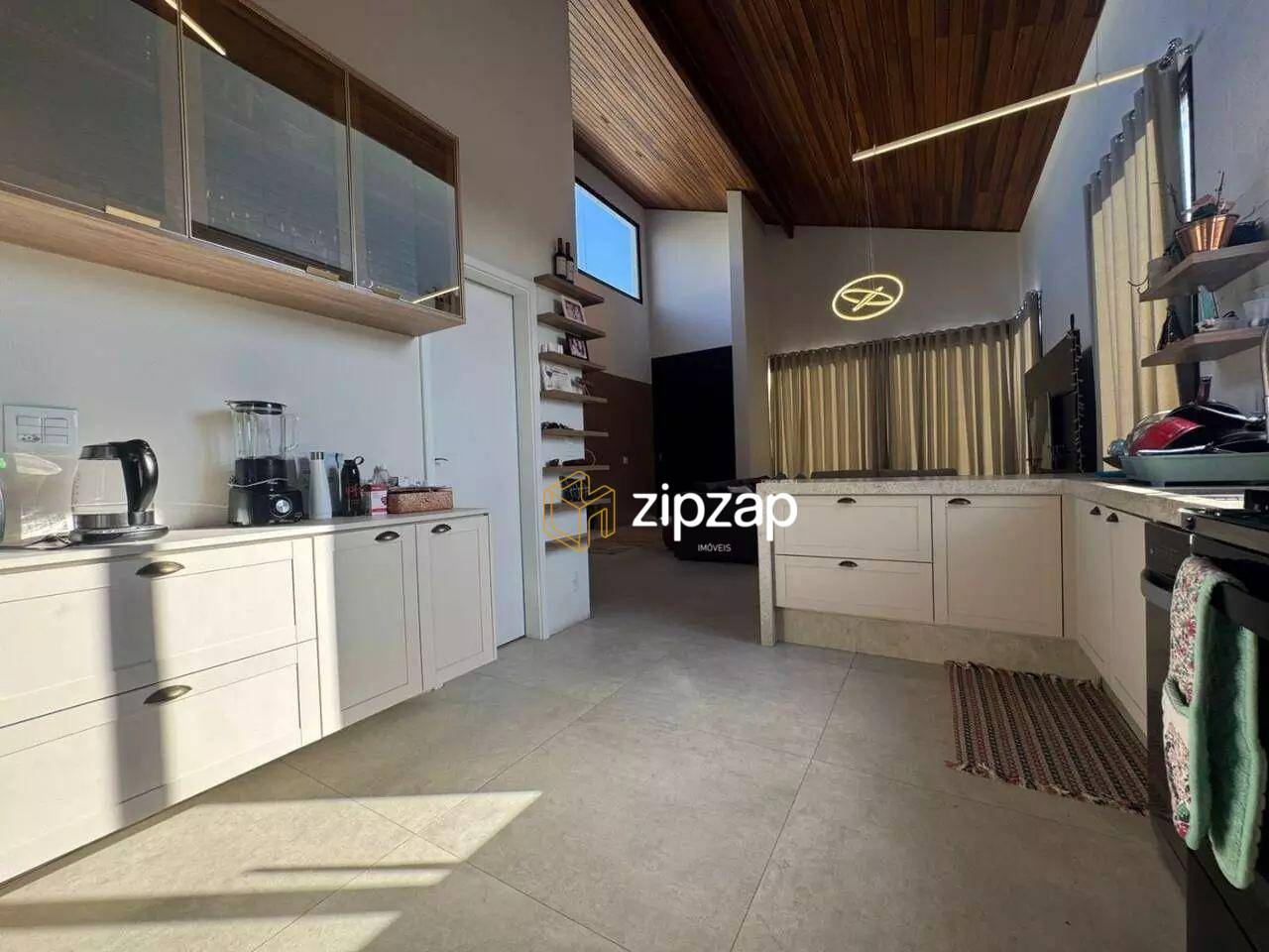 Casa de Condomínio para alugar com 3 quartos, 220m² - Foto 7