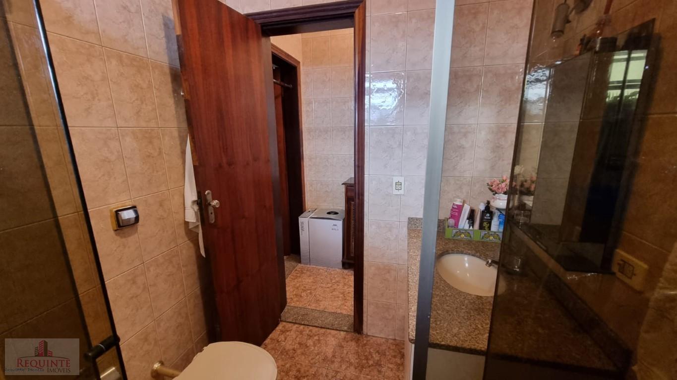 Casa à venda com 3 quartos, 230m² - Foto 29