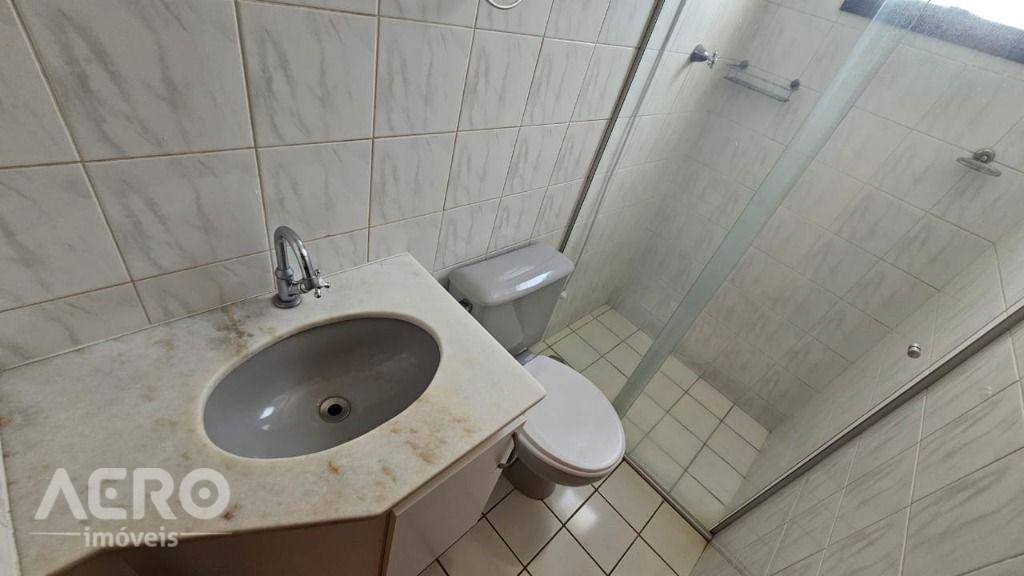 Apartamento para alugar com 3 quartos, 74m² - Foto 25