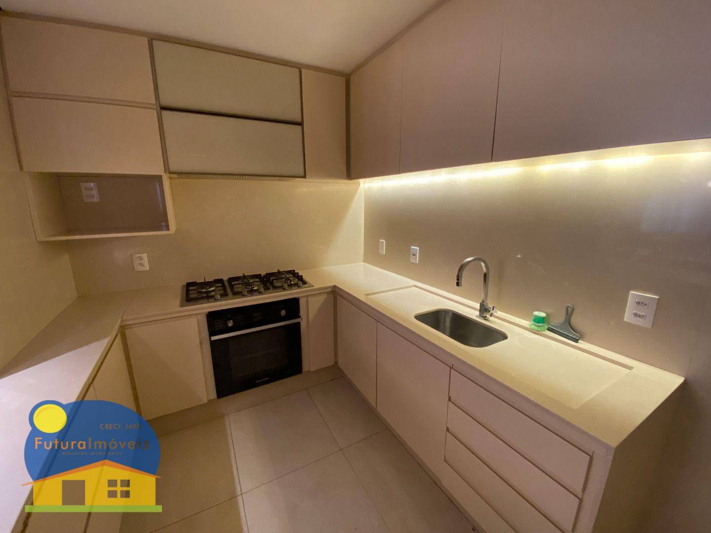 Apartamento à venda com 3 quartos, 110m² - Foto 5