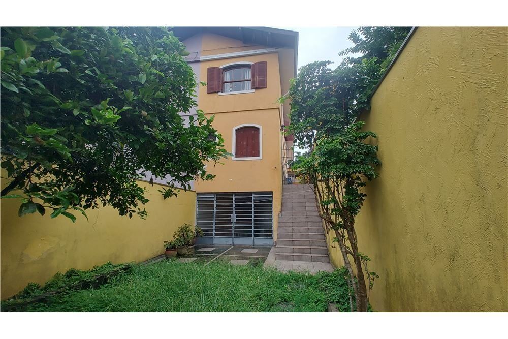 Casa de Condomínio à venda com 3 quartos, 207m² - Foto 1