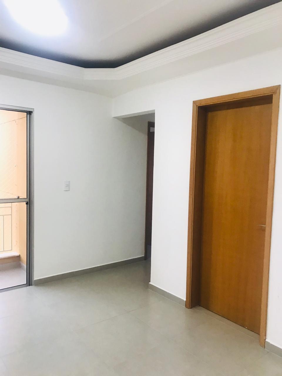 Apartamento à venda com 3 quartos, 70m² - Foto 2