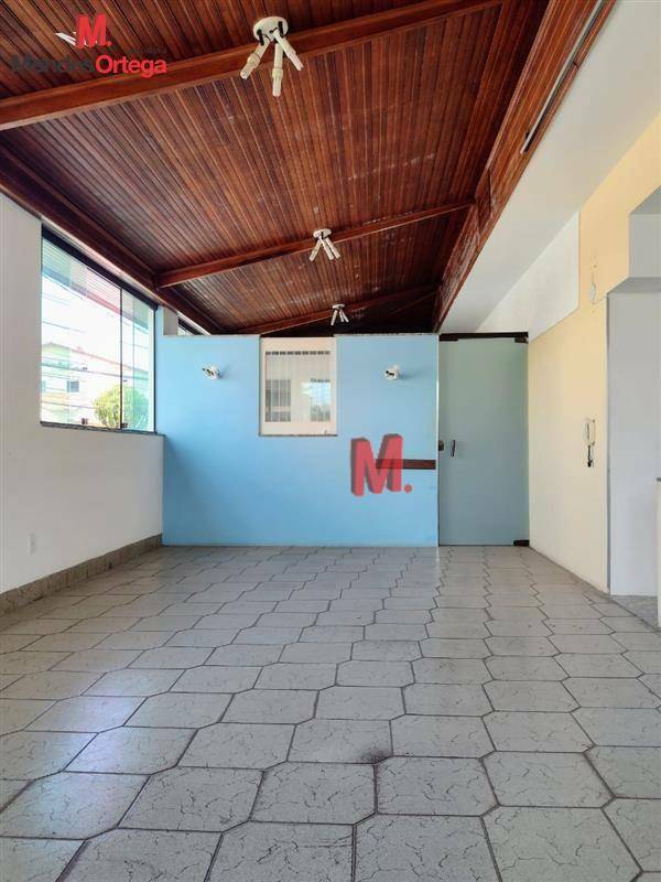 Casa para alugar com 3 quartos, 375m² - Foto 17