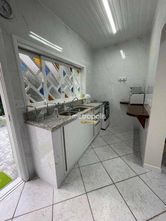 Casa de Condomínio à venda e aluguel com 2 quartos, 250m² - Foto 13