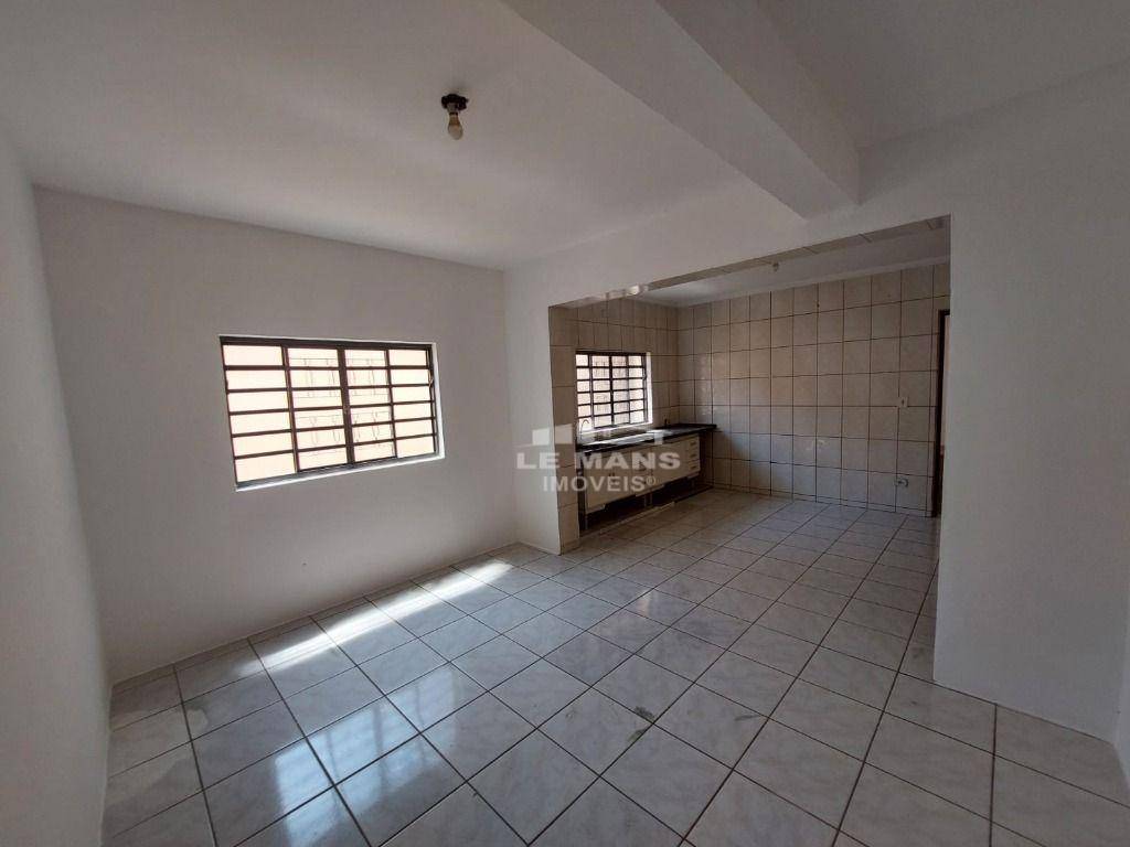 Casa à venda com 3 quartos, 153m² - Foto 1