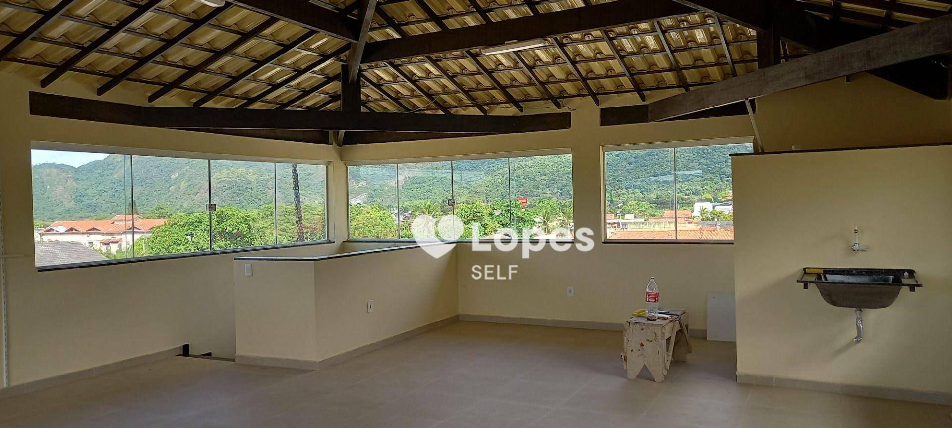 Casa à venda com 3 quartos, 230m² - Foto 3