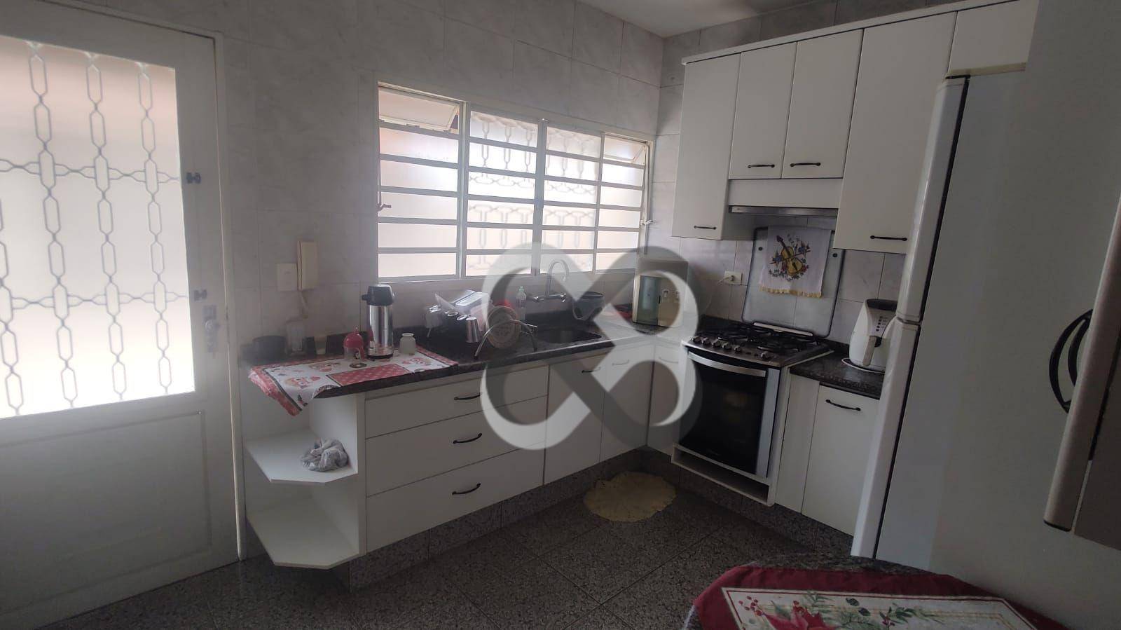 Casa à venda com 4 quartos, 193m² - Foto 5