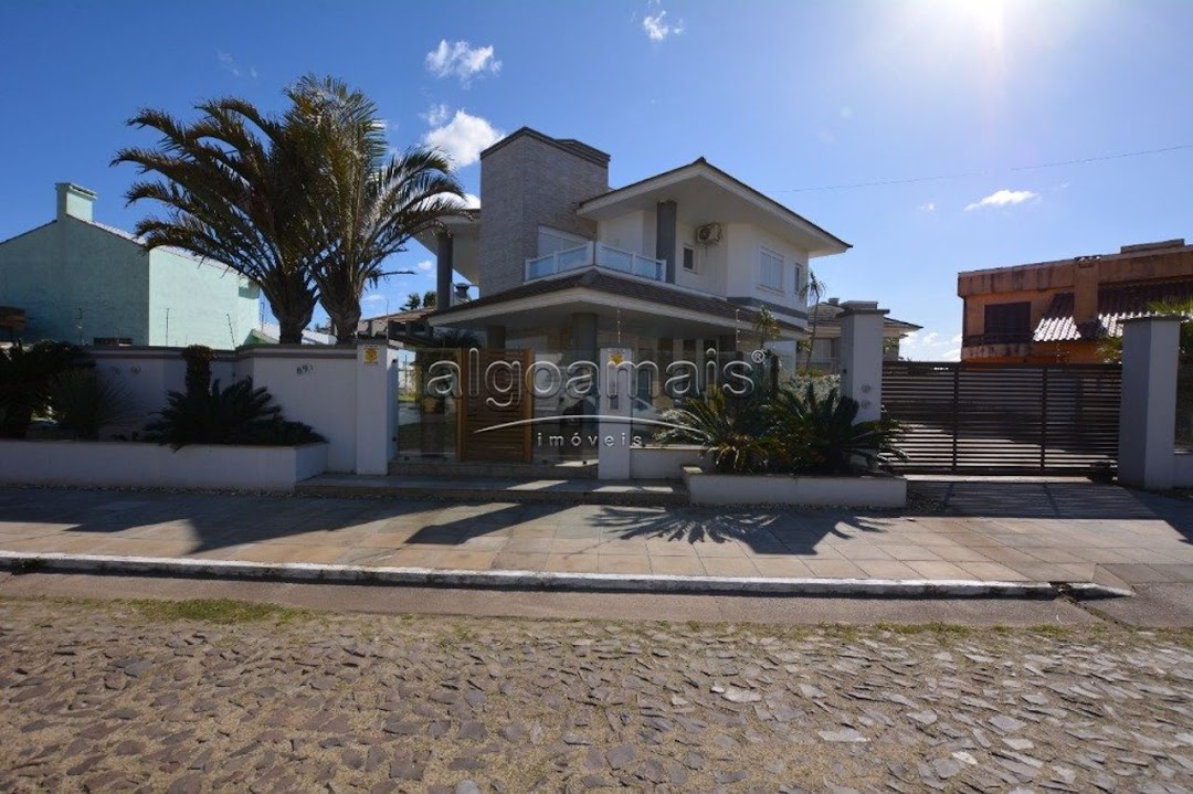 Casa à venda com 6 quartos, 600m² - Foto 2