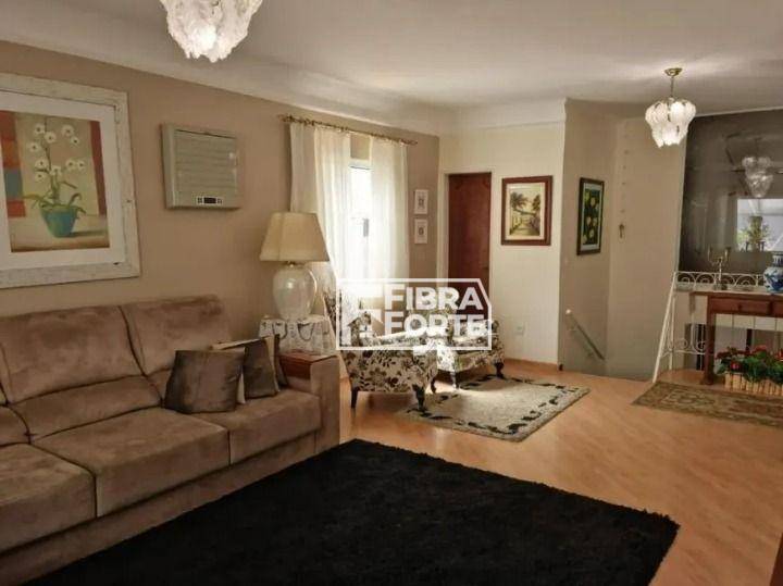 Casa à venda com 4 quartos, 249m² - Foto 8