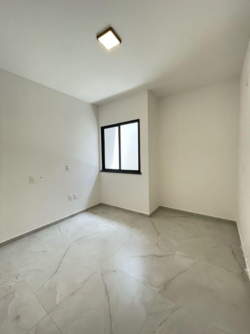 Casa à venda com 3 quartos, 90m² - Foto 8