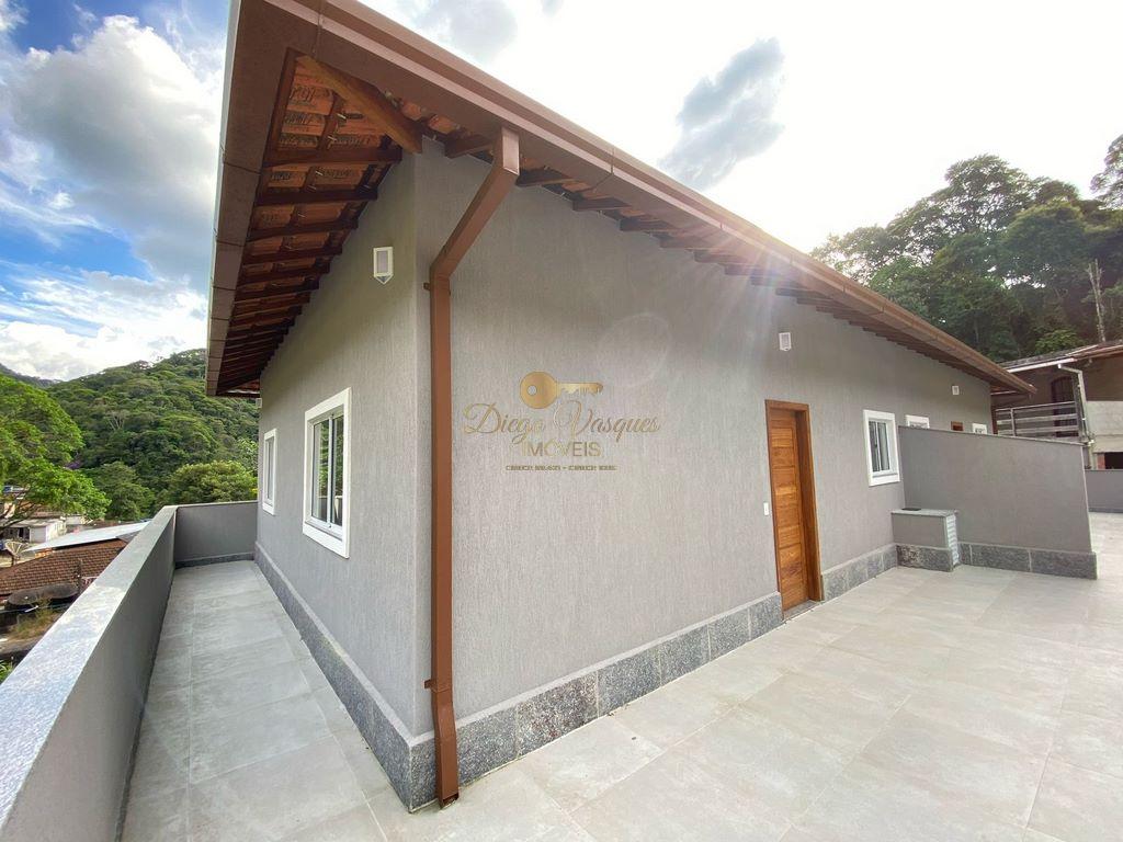 Casa à venda com 2 quartos, 95m² - Foto 1