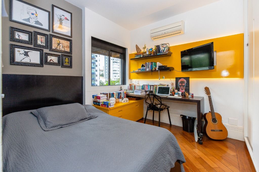 Apartamento à venda com 3 quartos, 205m² - Foto 37