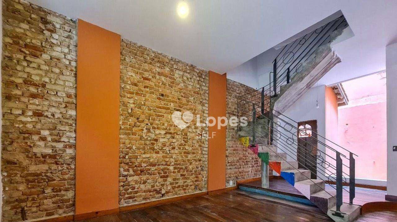 Casa à venda com 4 quartos, 225m² - Foto 6