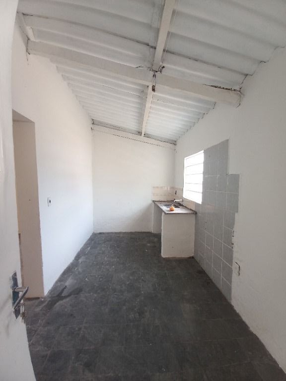 Casa à venda com 3 quartos, 180m² - Foto 25