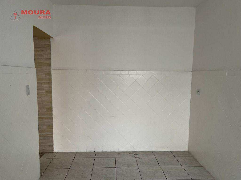 Casa para alugar com 2 quartos, 60m² - Foto 6