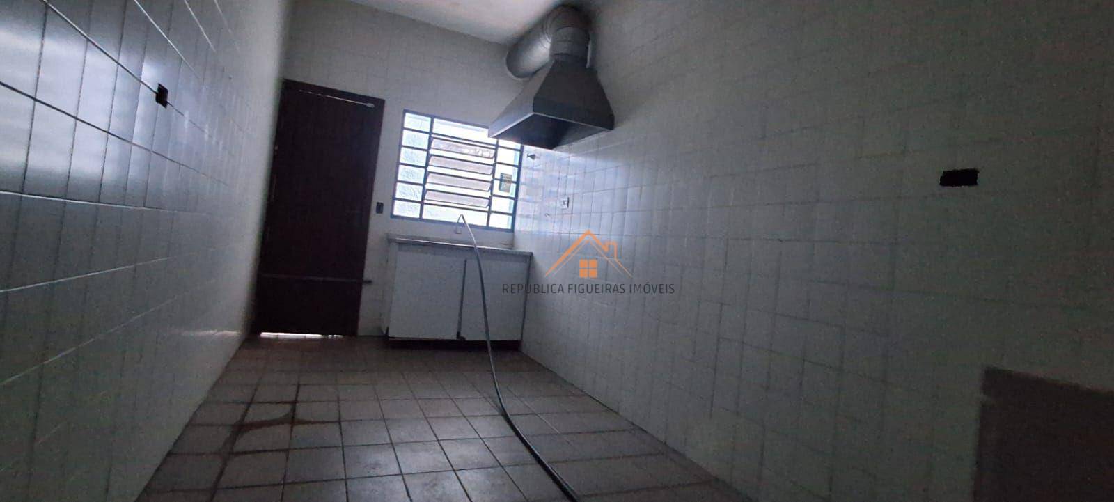 Depósito-Galpão-Armazém à venda e aluguel, 810m² - Foto 13