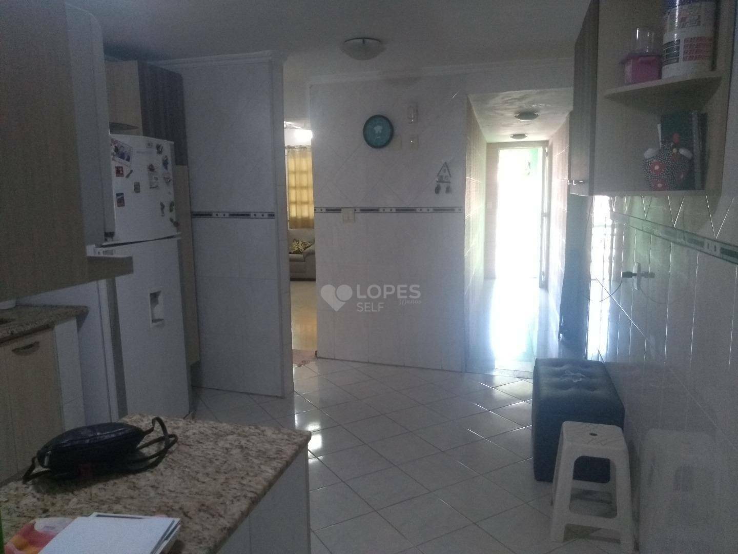 Casa à venda com 3 quartos, 215m² - Foto 6