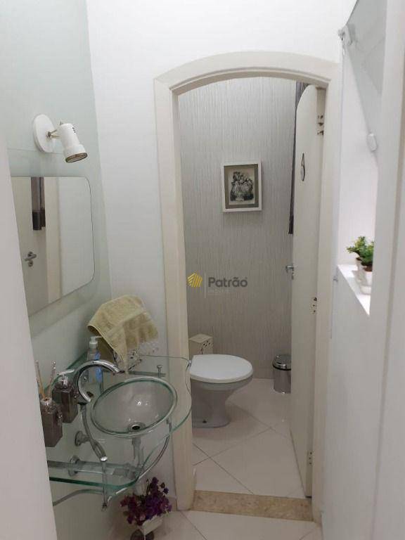 Sobrado à venda com 4 quartos, 250m² - Foto 4