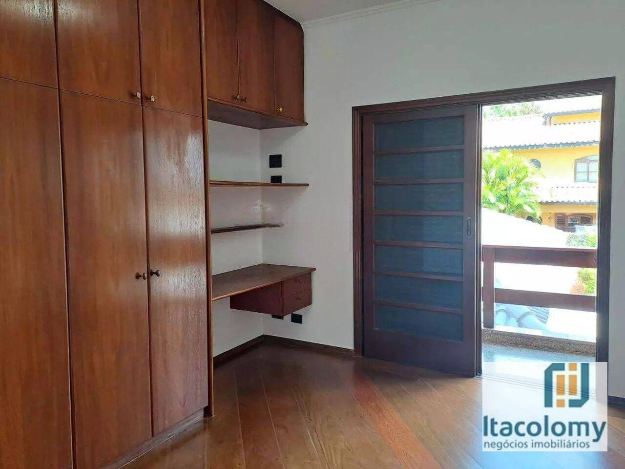 Casa para alugar com 4 quartos, 600m² - Foto 15