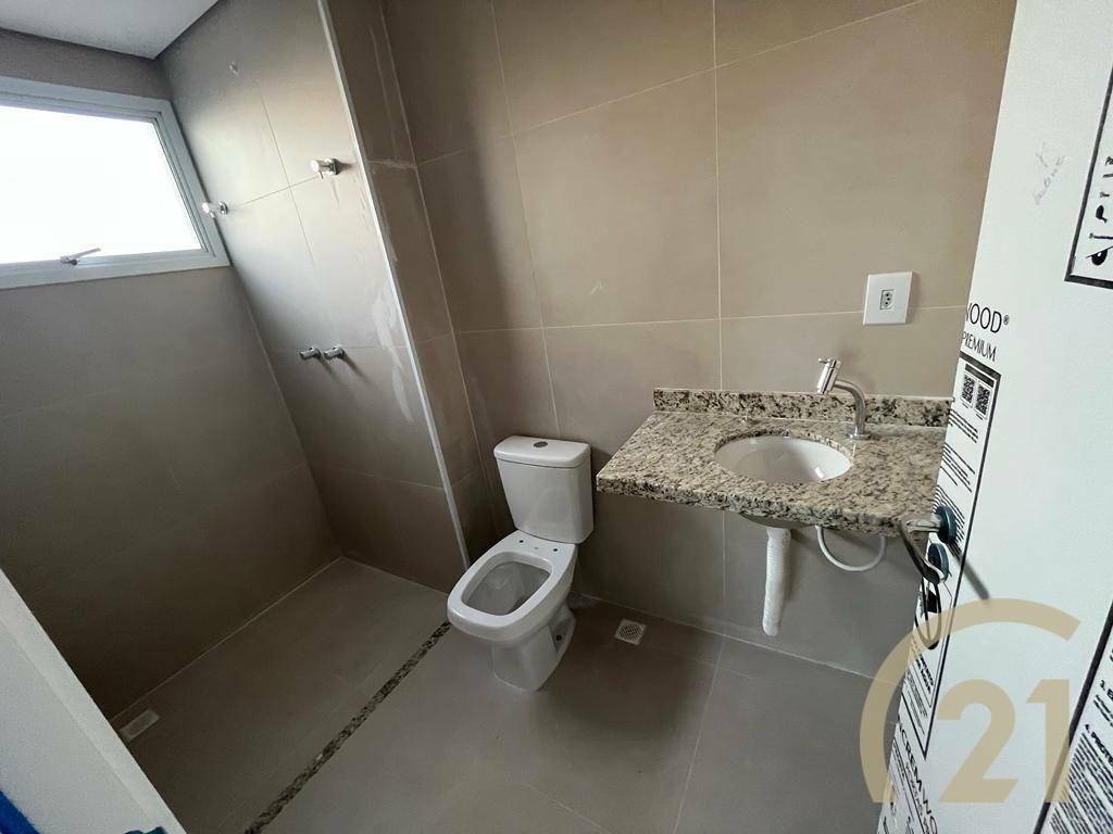 Apartamento à venda com 2 quartos, 70m² - Foto 4