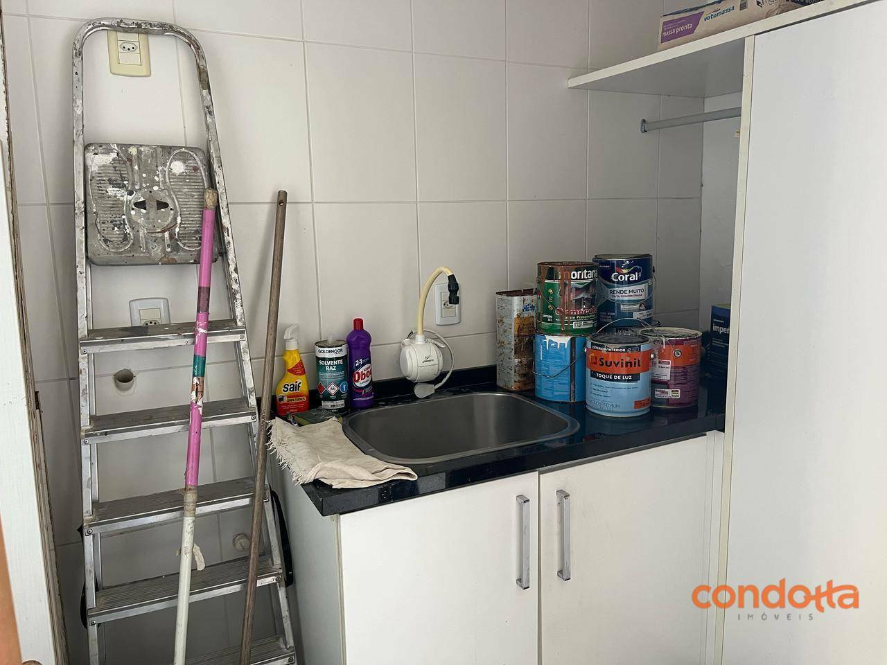 Casa para alugar com 4 quartos, 300m² - Foto 30