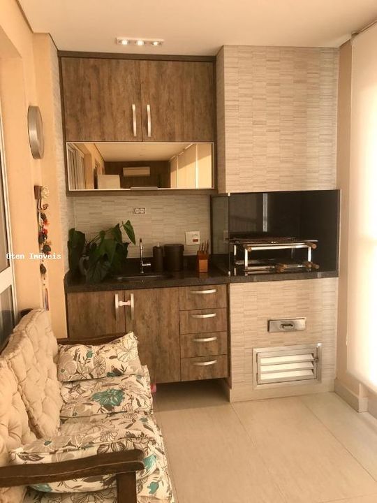 Apartamento à venda com 3 quartos, 156m² - Foto 2