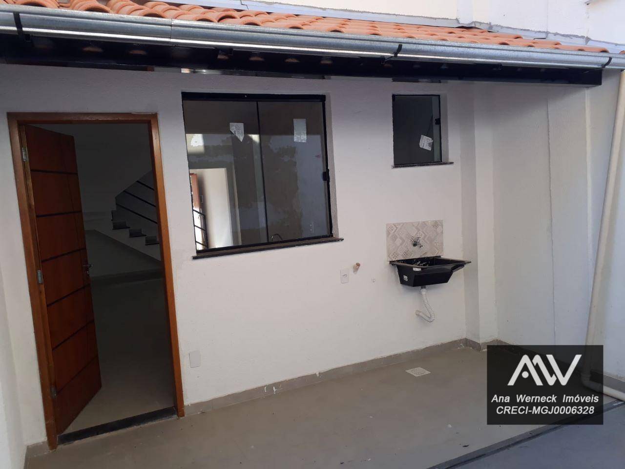 Casa à venda com 2 quartos, 149m² - Foto 1