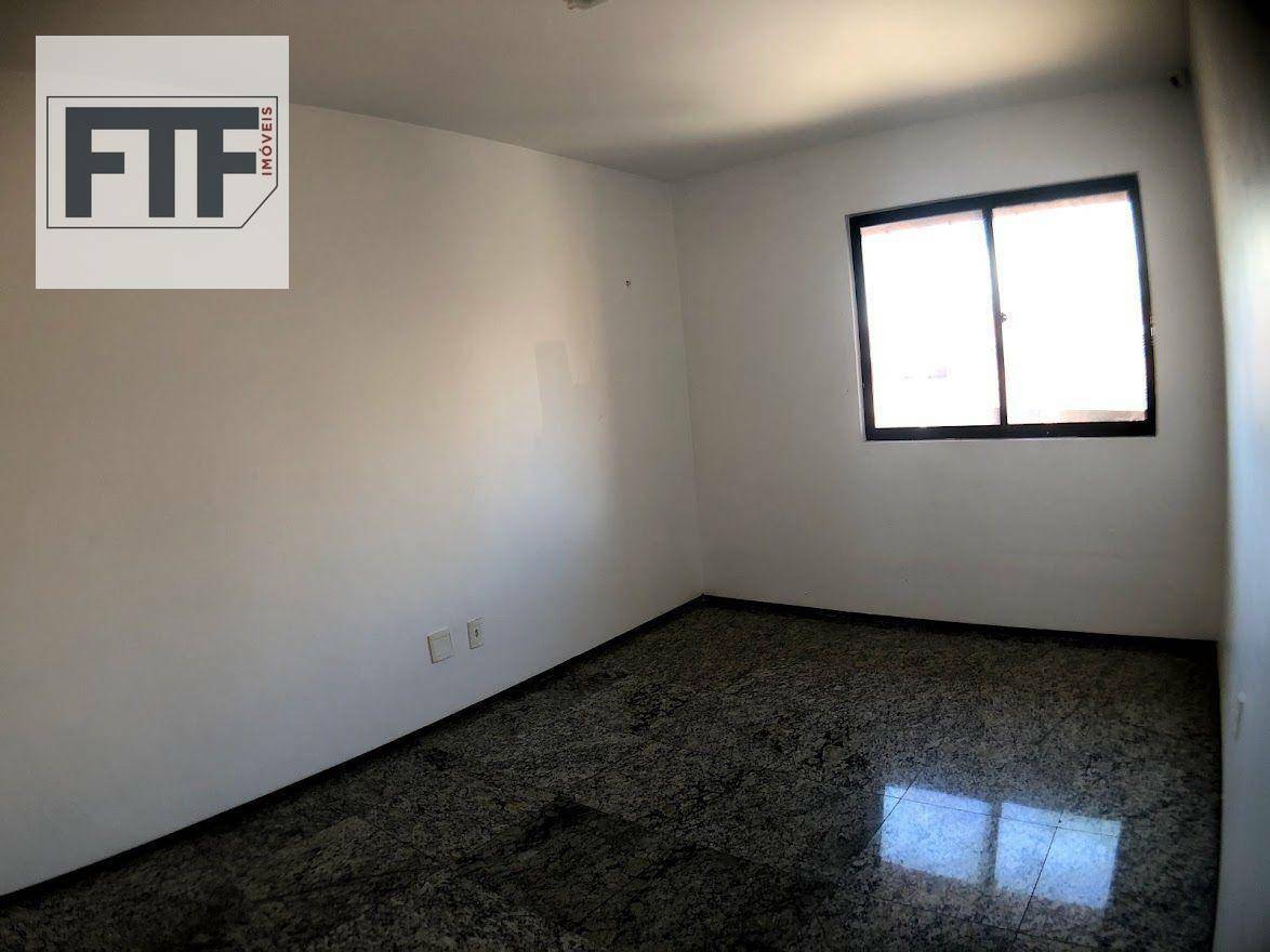 Apartamento à venda com 3 quartos, 153m² - Foto 2