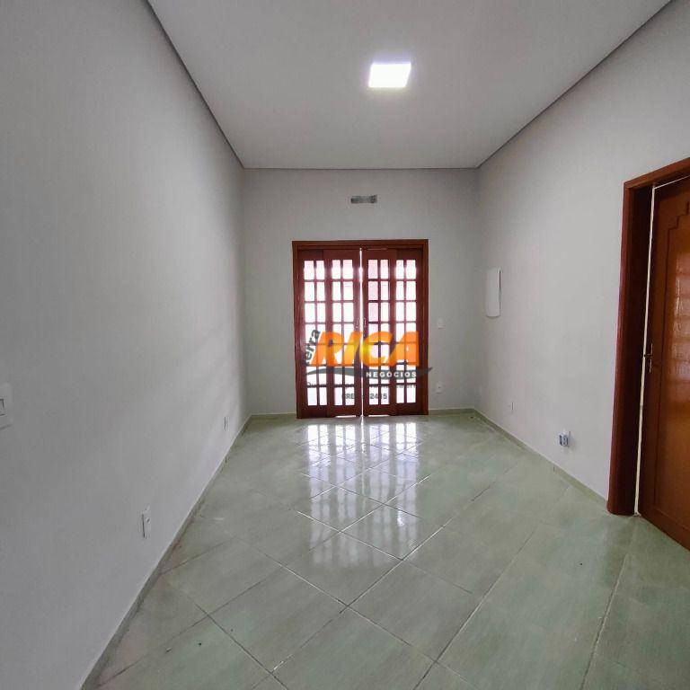 Casa à venda com 3 quartos, 220m² - Foto 13