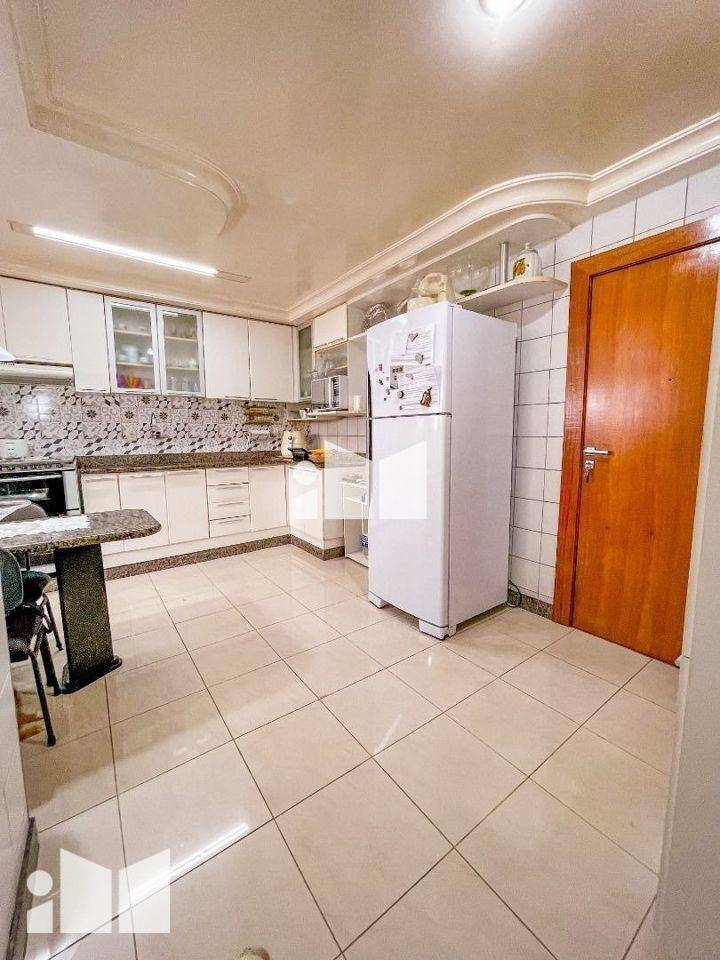 Apartamento à venda com 4 quartos, 222M2 - Foto 22