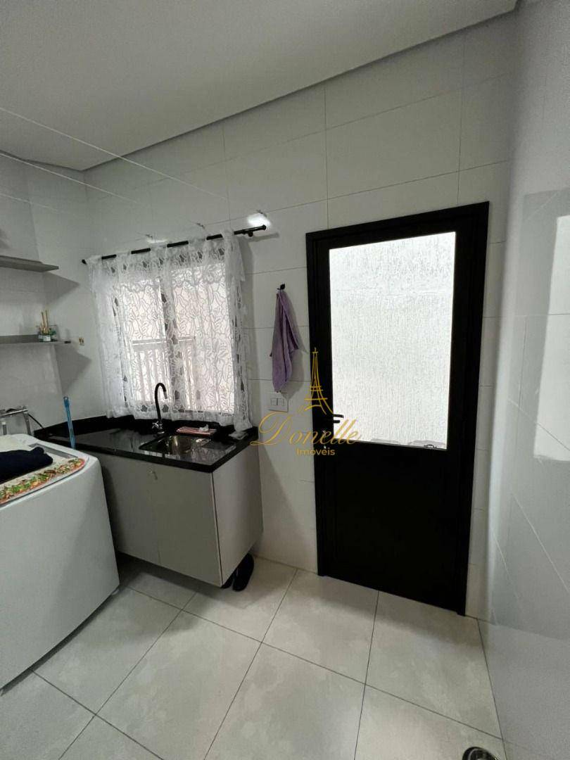 Sobrado à venda com 3 quartos, 220m² - Foto 18