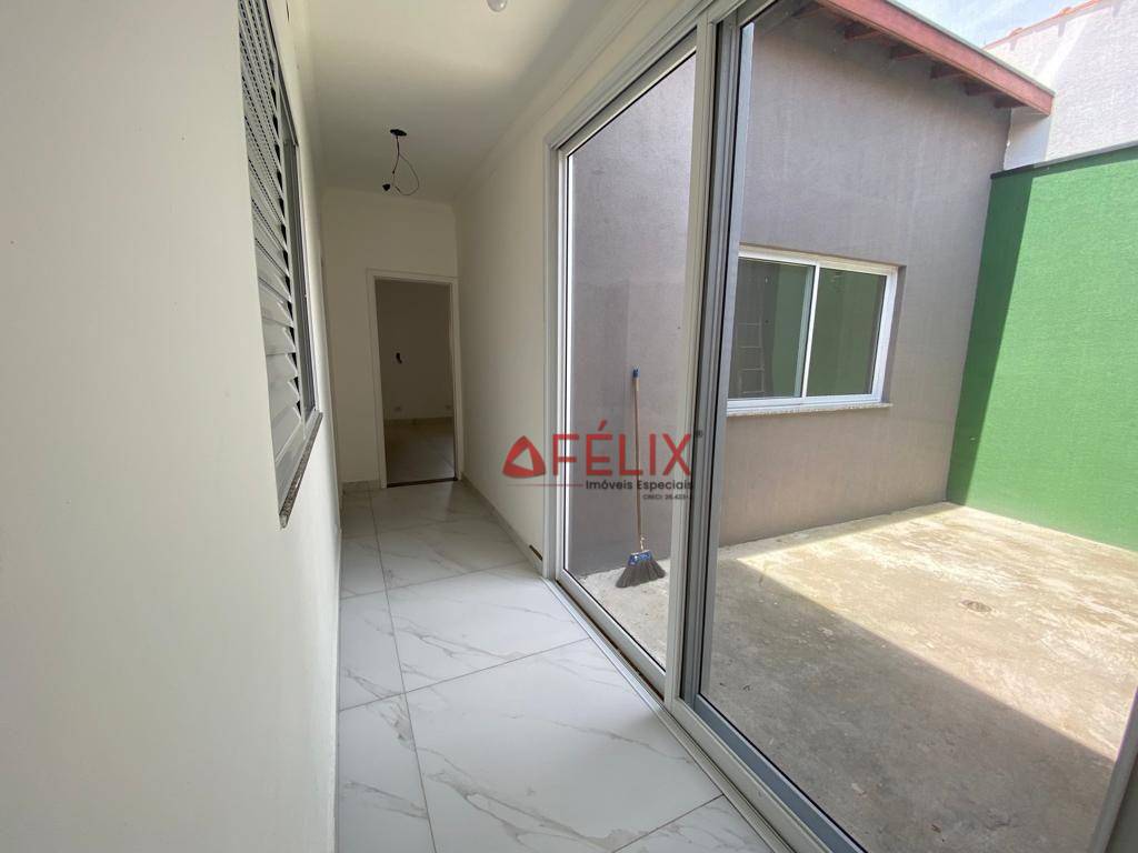 Casa à venda com 3 quartos, 205m² - Foto 4