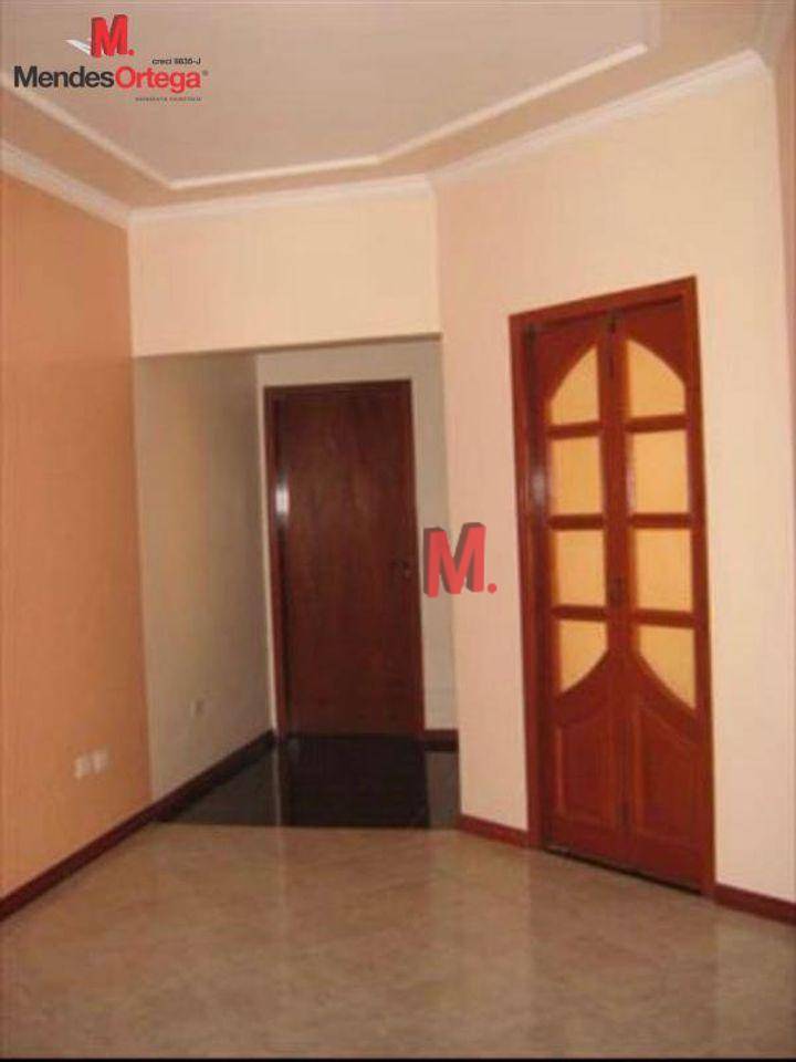 Casa à venda com 3 quartos, 230m² - Foto 3