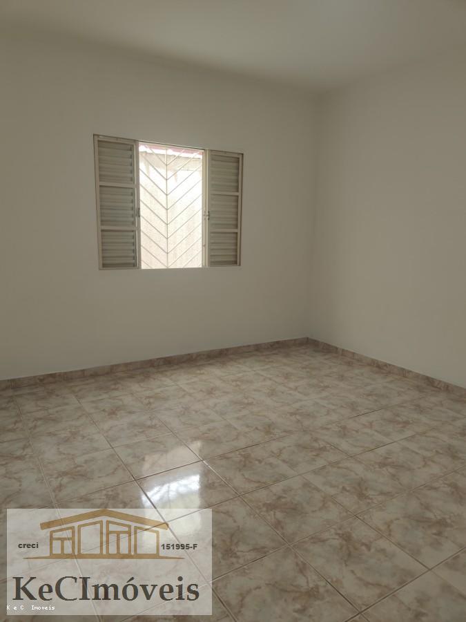 Casa à venda com 4 quartos, 160m² - Foto 15