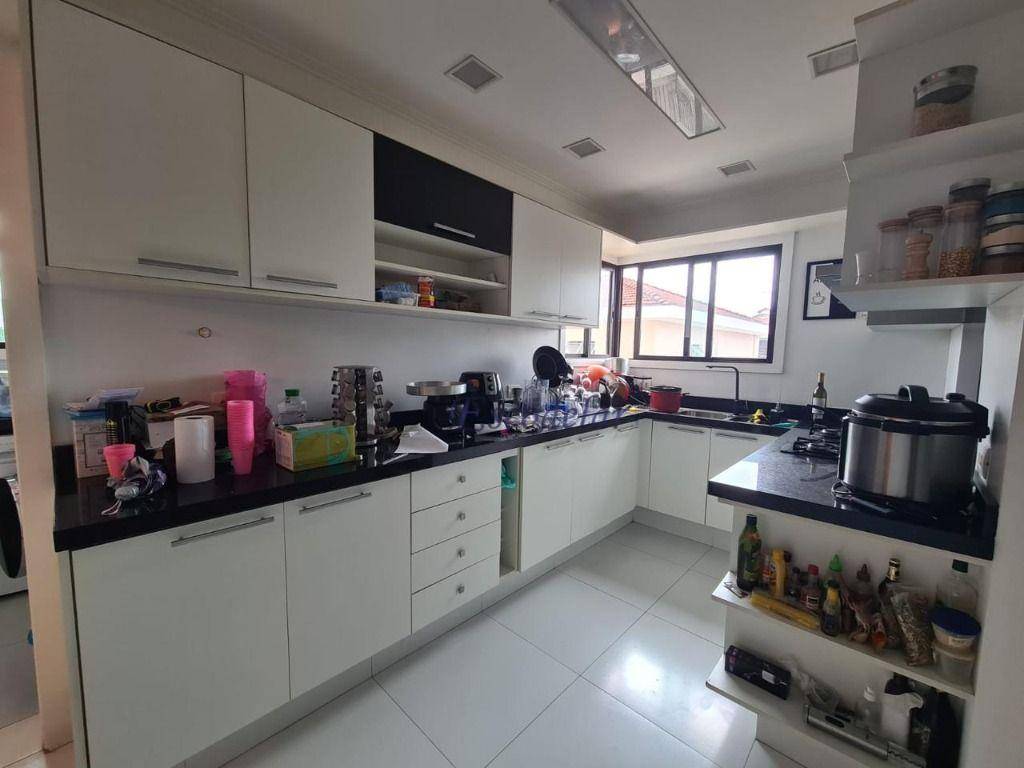 Apartamento à venda com 3 quartos, 140m² - Foto 22