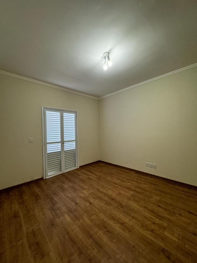 Casa de Condomínio à venda com 3 quartos, 224m² - Foto 9