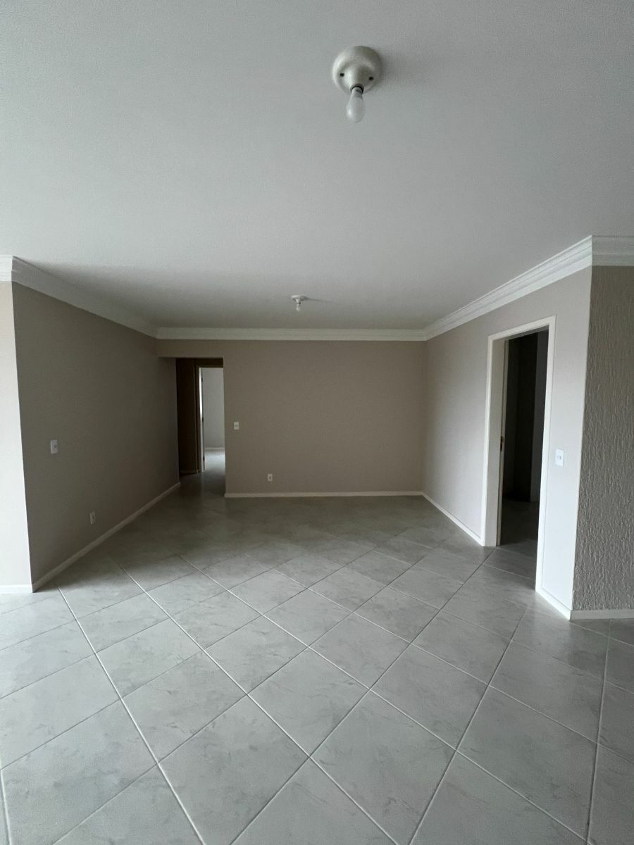 Apartamento à venda com 3 quartos, 136m² - Foto 10