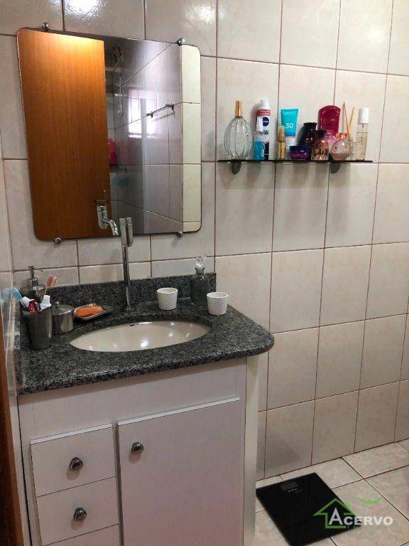 Apartamento à venda com 3 quartos, 115m² - Foto 18