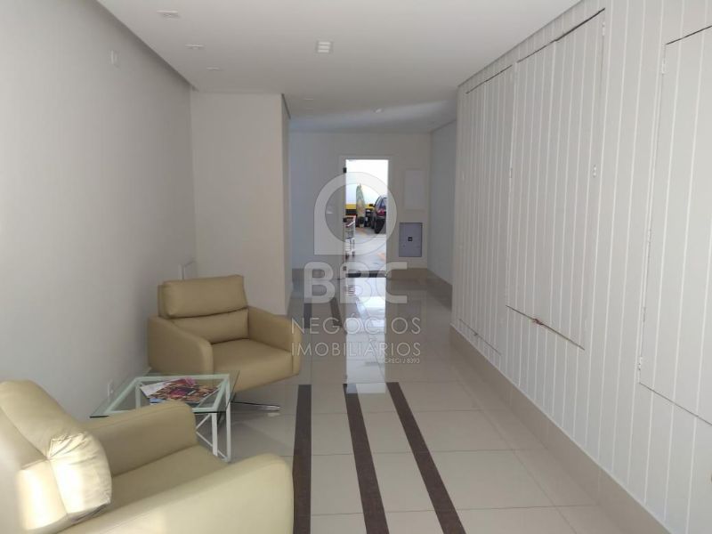 Apartamento à venda com 4 quartos, 220m² - Foto 2