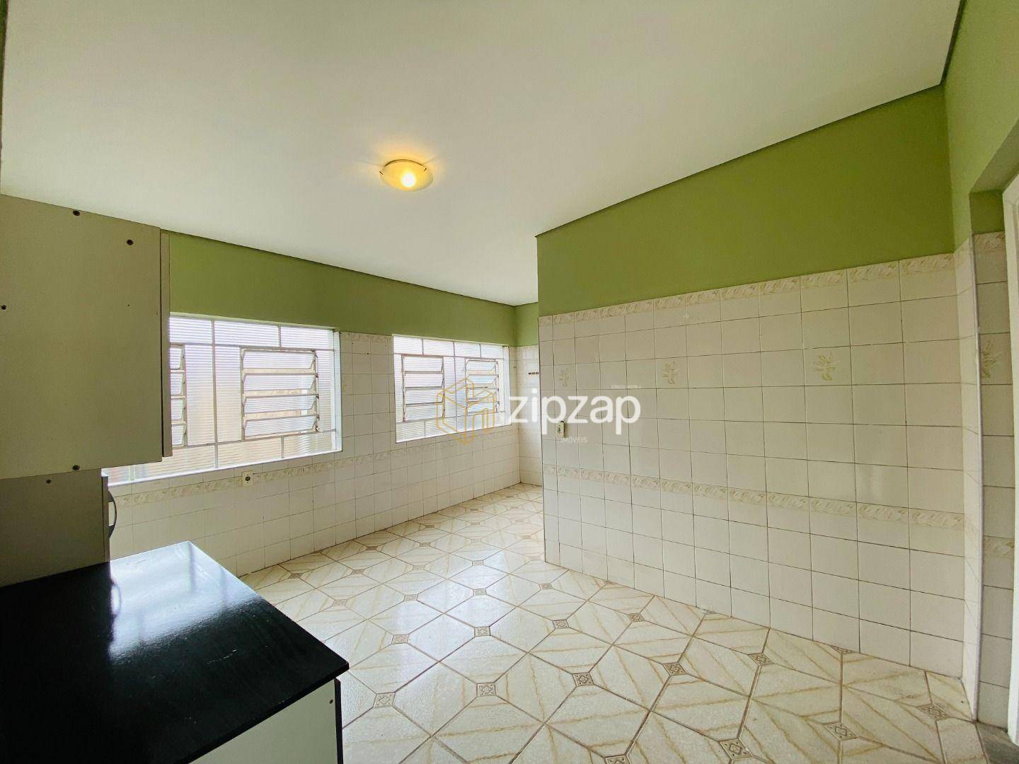 Casa para alugar com 3 quartos, 200m² - Foto 3