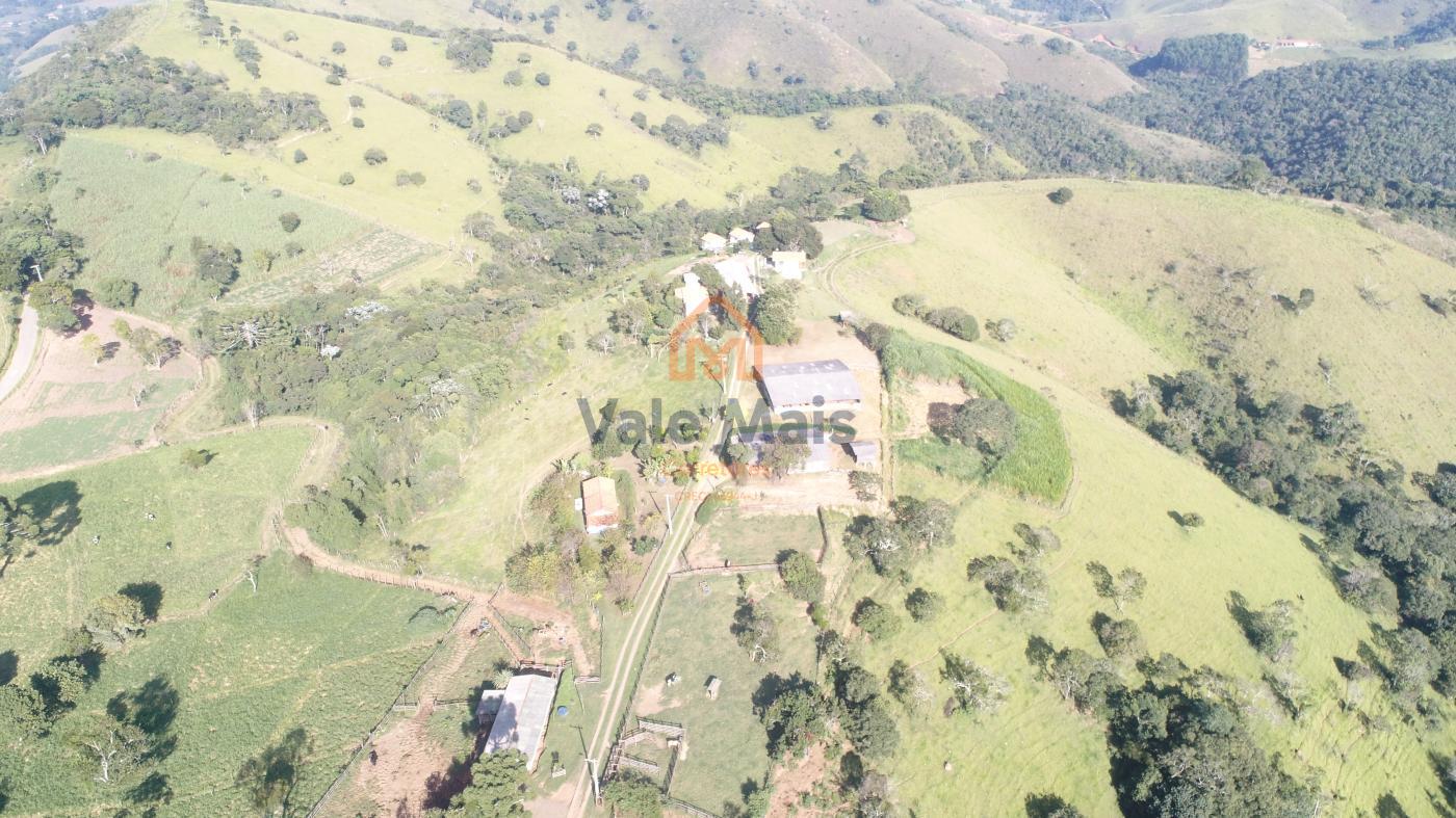 Fazenda à venda com 9 quartos, 72000m² - Foto 17