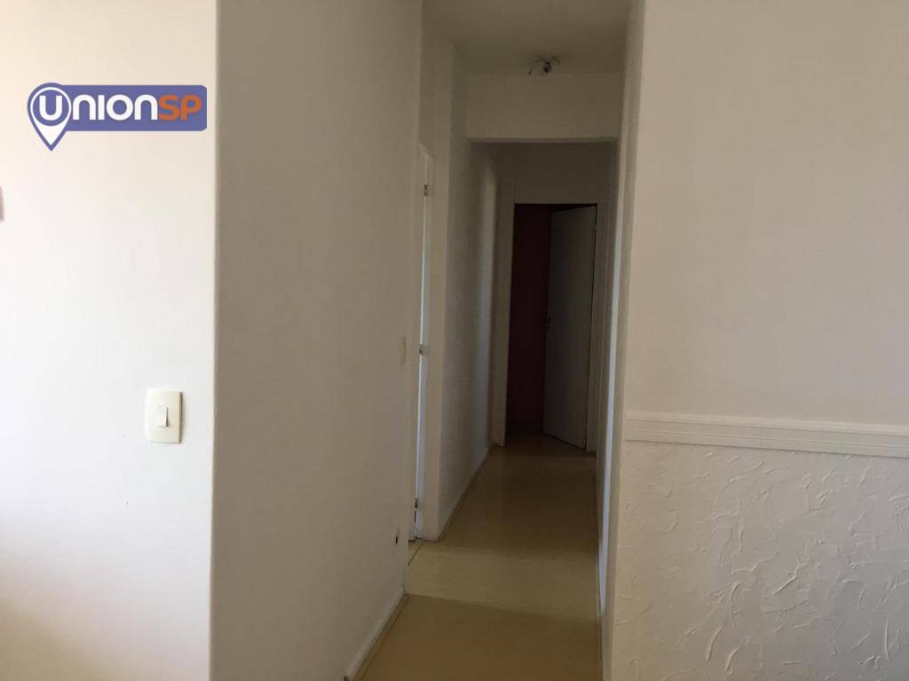 Apartamento à venda com 2 quartos, 75m² - Foto 4