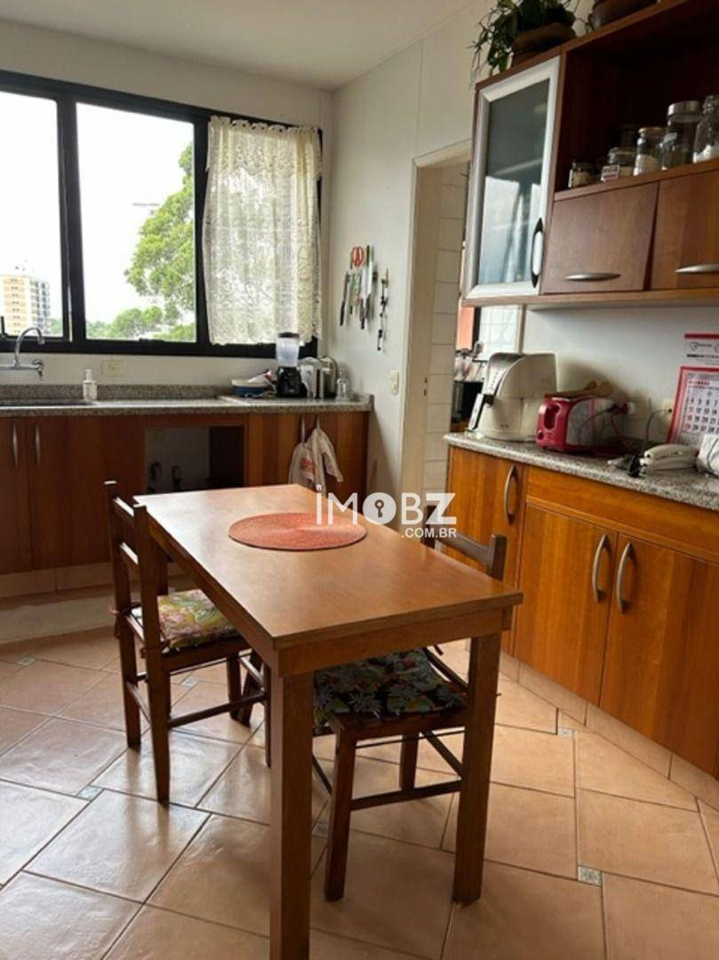 Apartamento à venda com 3 quartos, 136m² - Foto 15