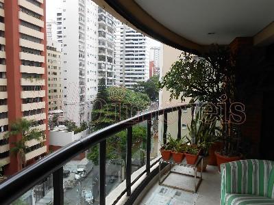 Apartamento à venda com 3 quartos, 161m² - Foto 2