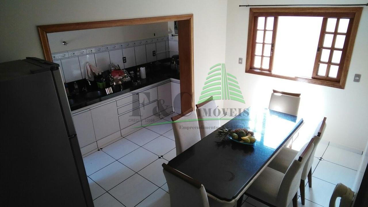 Casa à venda com 3 quartos, 180m² - Foto 16