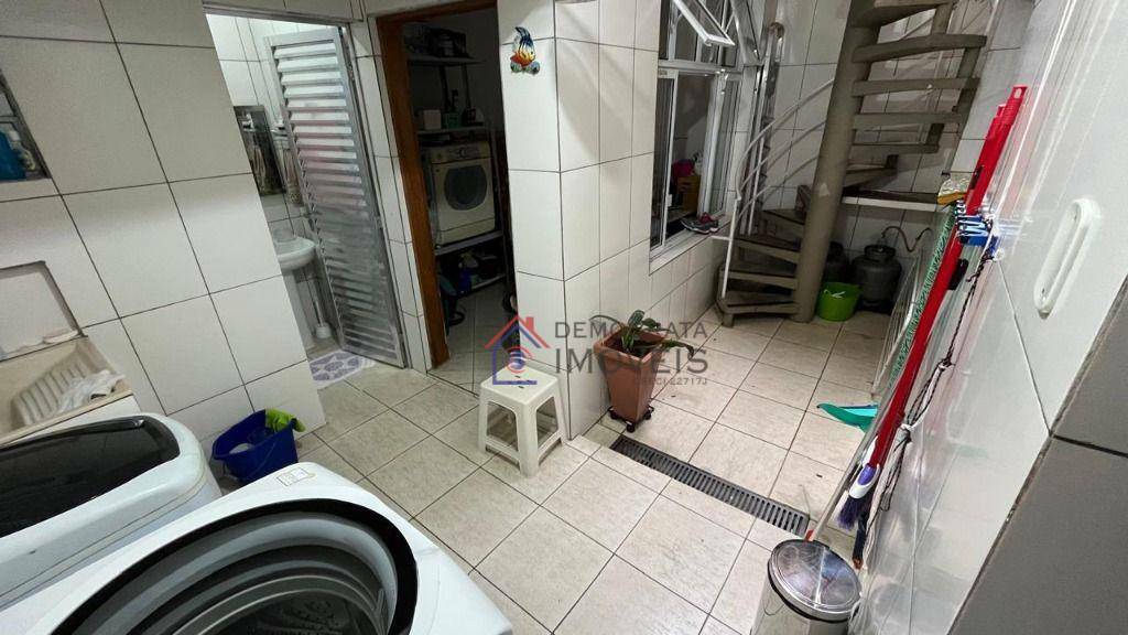 Sobrado à venda com 3 quartos, 140m² - Foto 5