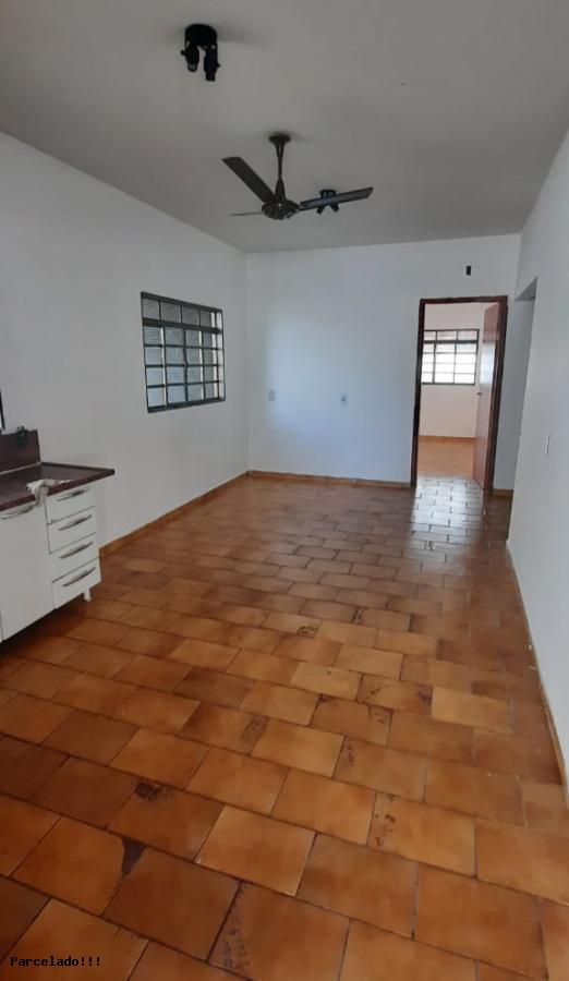 Casa à venda com 2 quartos, 244m² - Foto 8